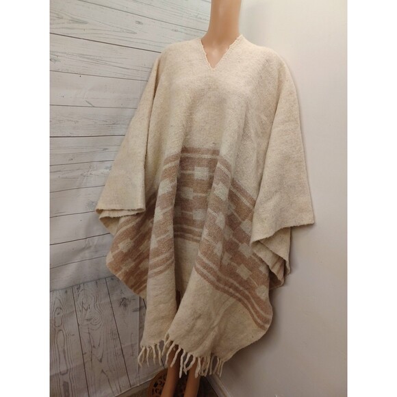 Unbranded Sweaters - Vtg Alpaca Wool Llama Embroidered Poncho Cape Fringe Cloak O/S 55"x77"